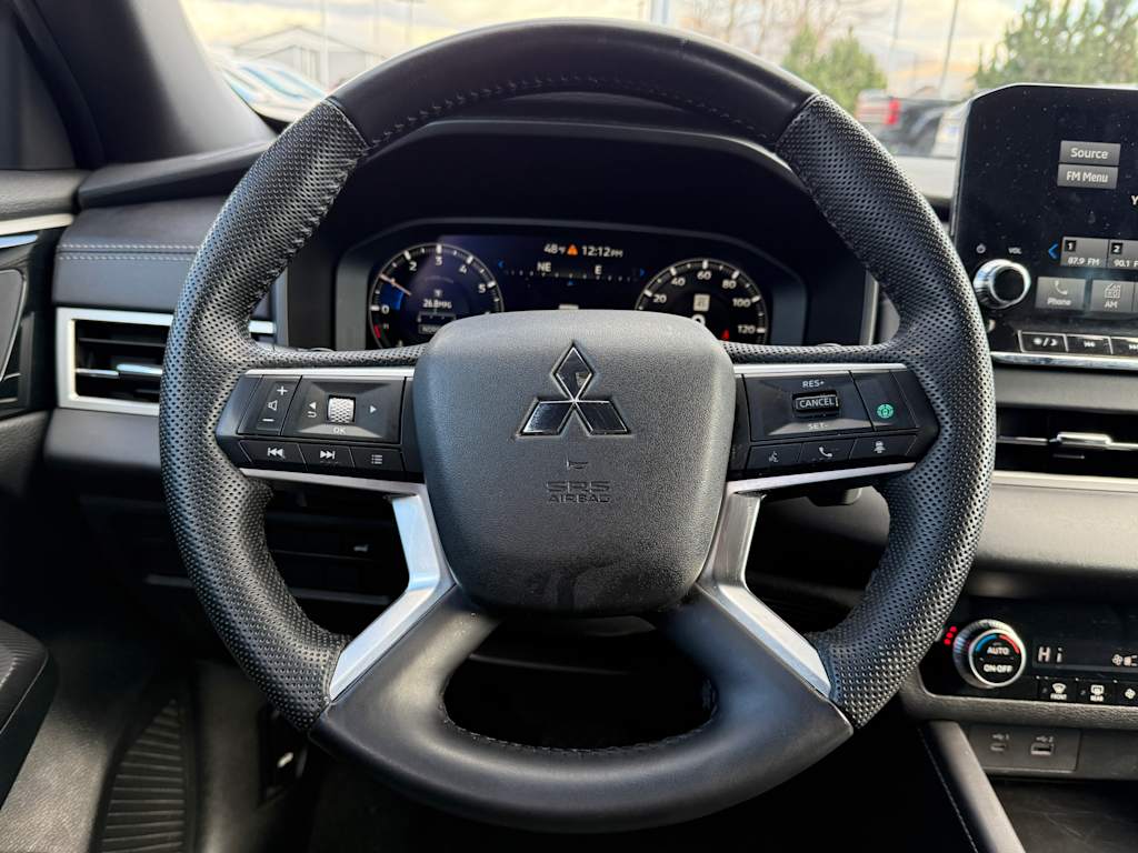 2023 Mitsubishi Outlander Black Edition 7