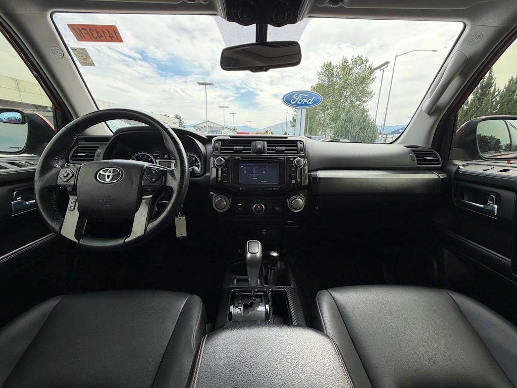 Thumbnail: 2019 Toyota 4Runner - 12