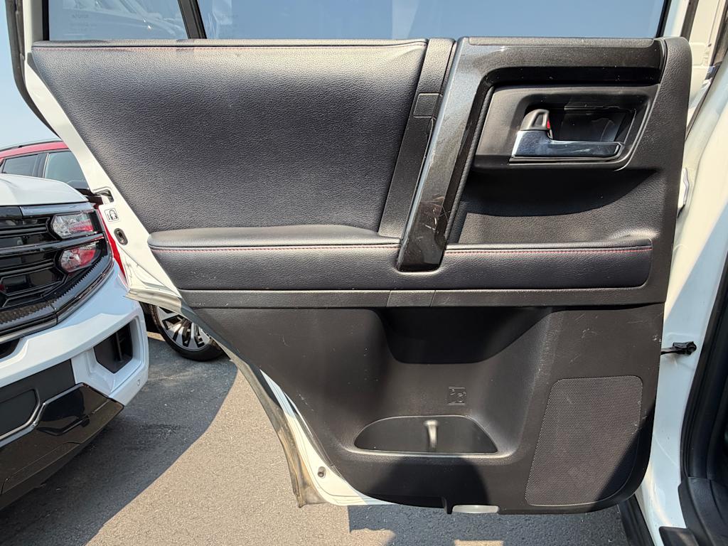 Thumbnail: 2019 Toyota 4Runner - 27
