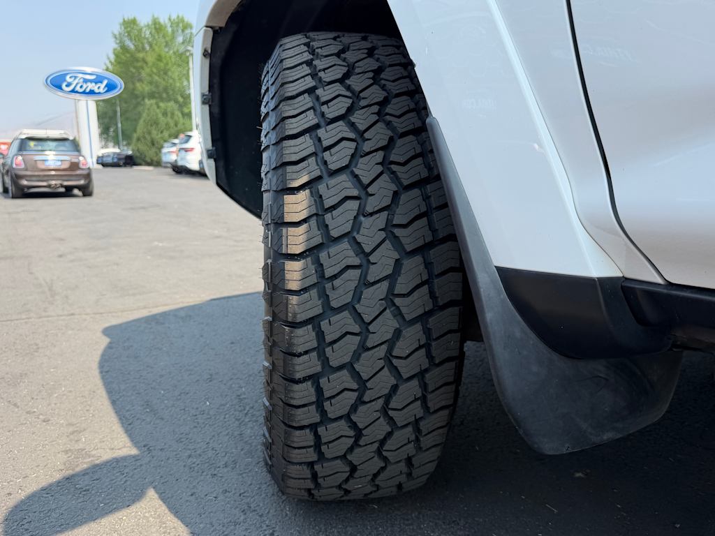 Thumbnail: 2019 Toyota 4Runner - 30