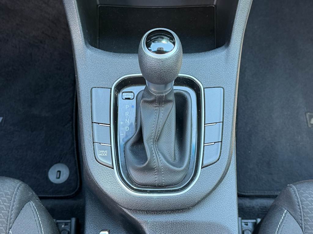Thumbnail: 2018 Hyundai Elantra - 13