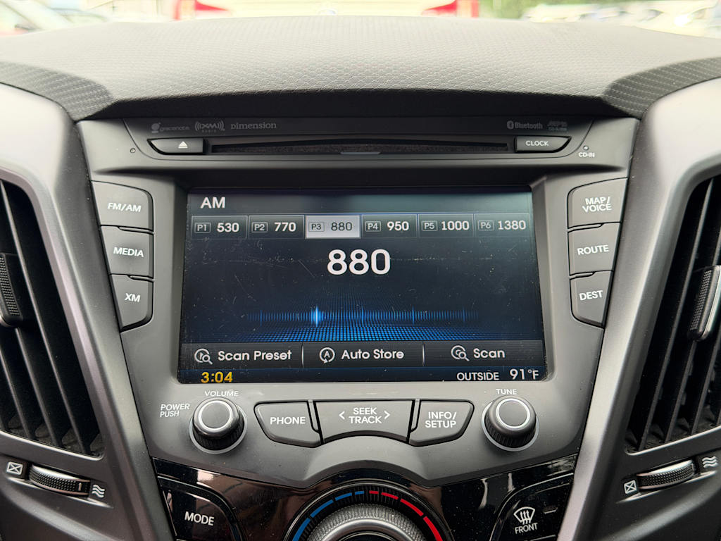 Thumbnail: 2015 Hyundai Veloster - 20