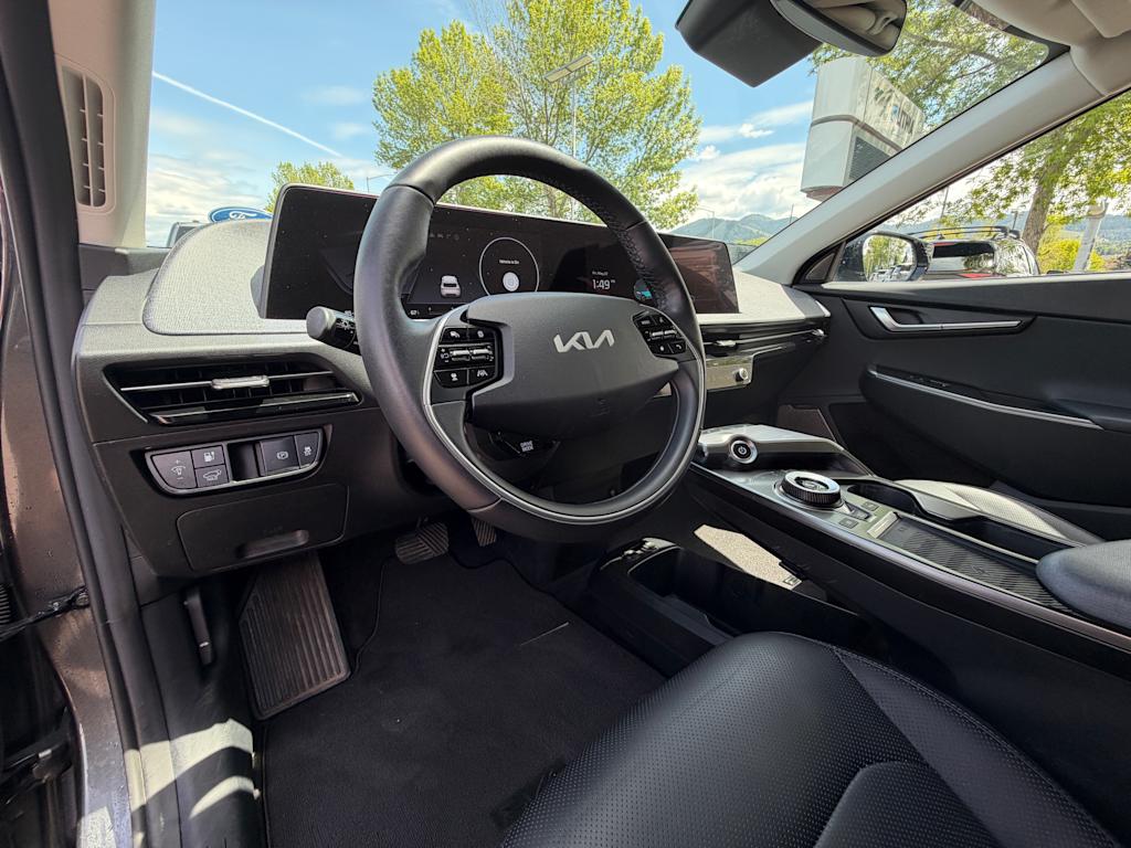 Thumbnail: 2023 Kia EV6 - 2