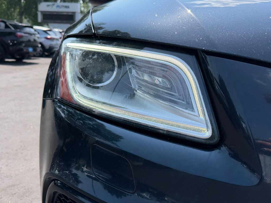 Thumbnail: 2016 Audi SQ5 - 18