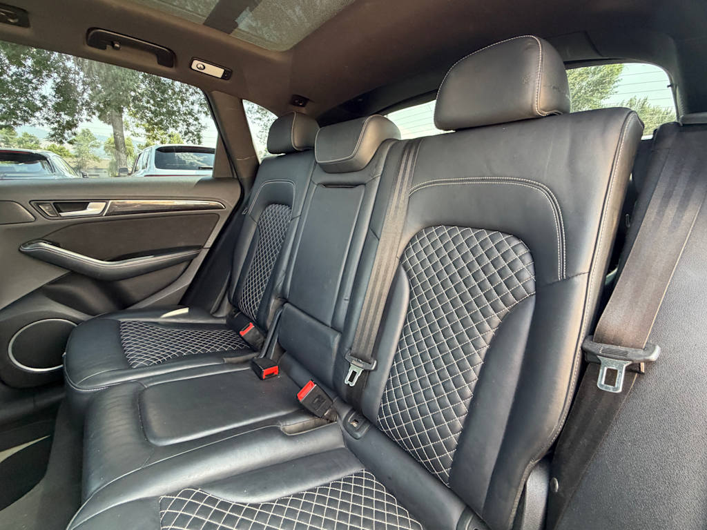Thumbnail: 2016 Audi SQ5 - 28