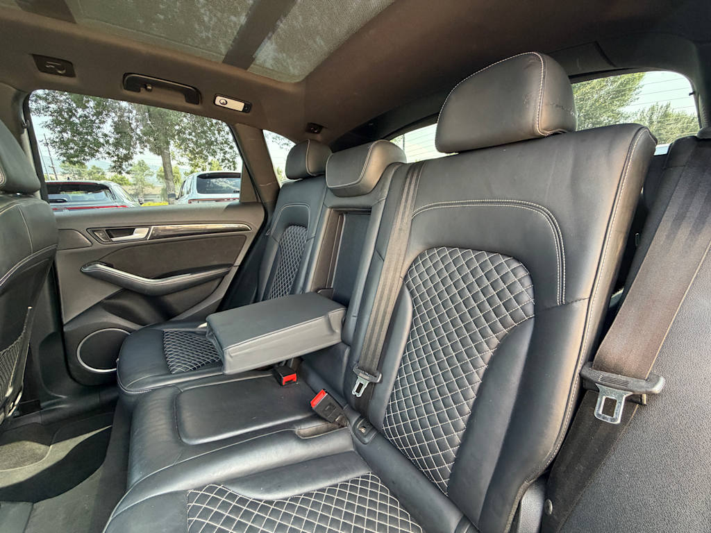 Thumbnail: 2016 Audi SQ5 - 29