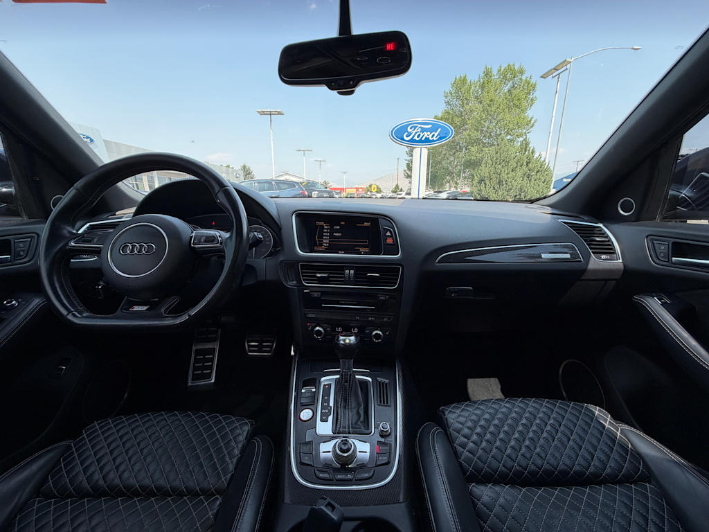 Thumbnail: 2016 Audi SQ5 - 11
