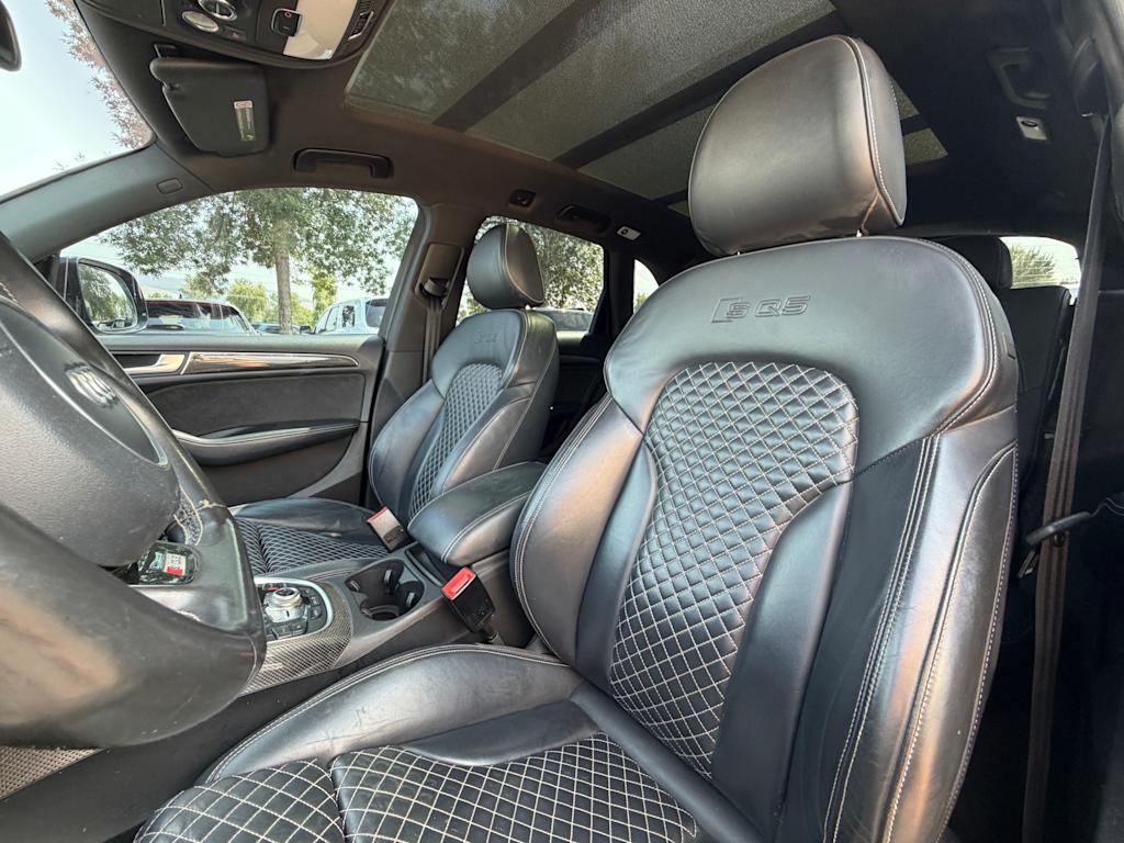 Thumbnail: 2016 Audi SQ5 - 8