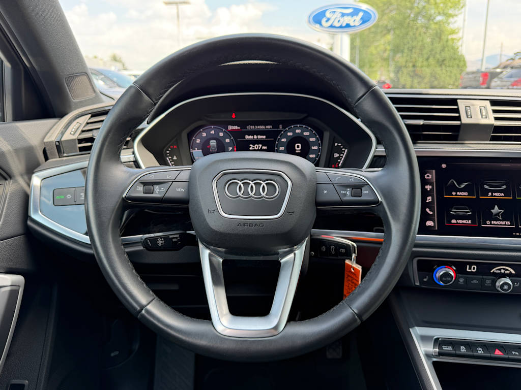 Thumbnail: 2025 Audi Q3 - 7