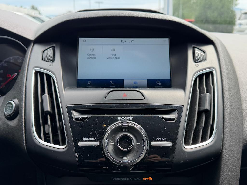 Thumbnail: 2016 Ford Focus - 11