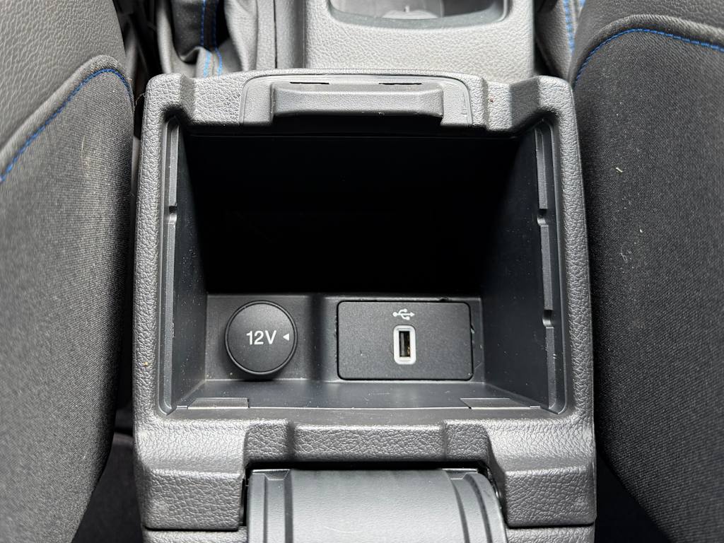 Thumbnail: 2016 Ford Focus - 26