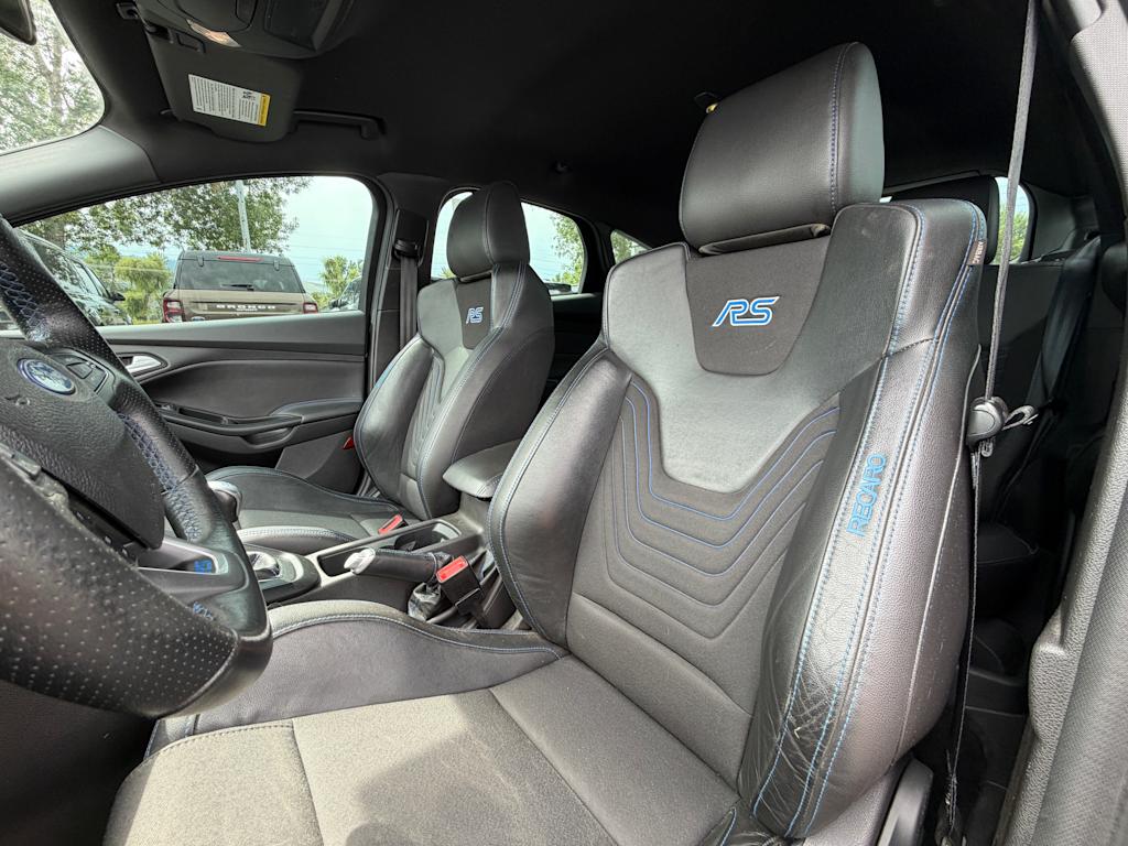 Thumbnail: 2016 Ford Focus - 8