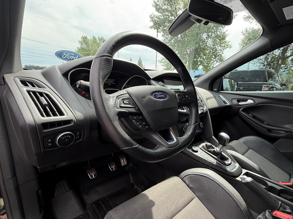 Thumbnail: 2016 Ford Focus - 2