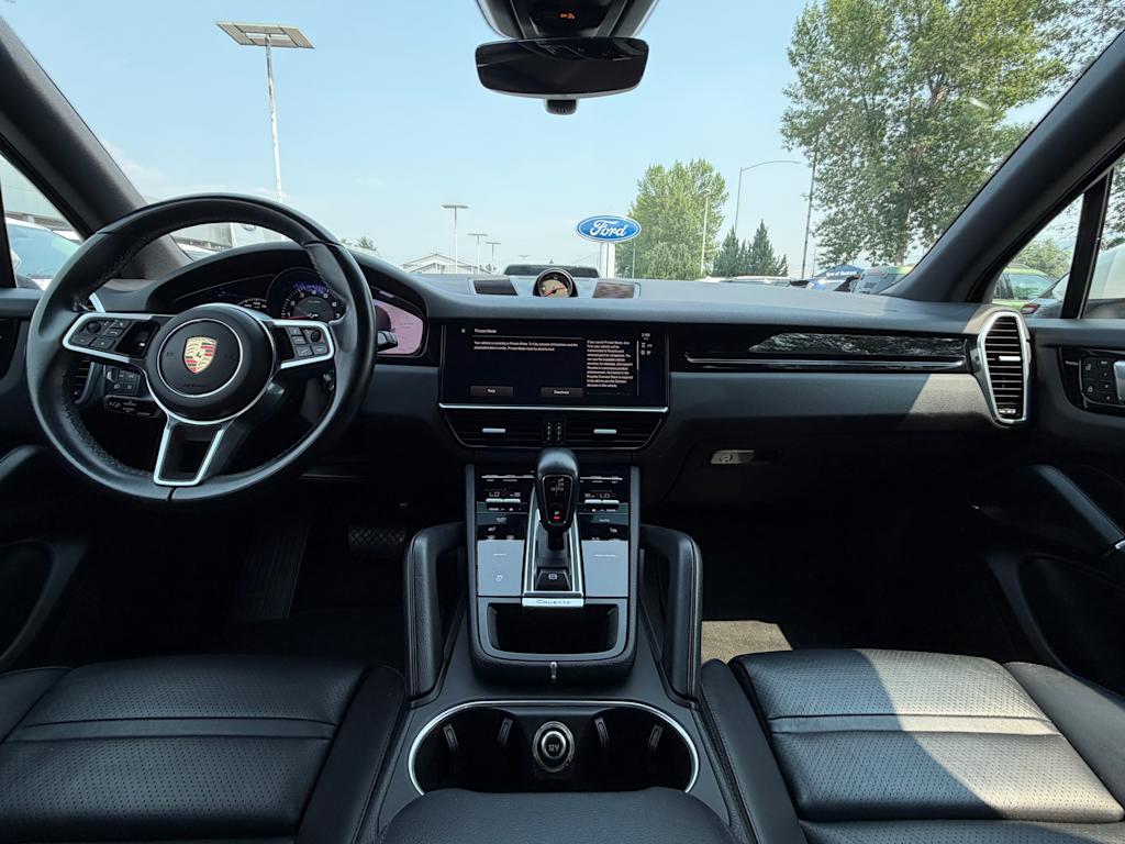Thumbnail: 2023 Porsche Cayenne - 10