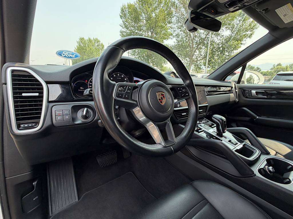 Thumbnail: 2023 Porsche Cayenne - 2