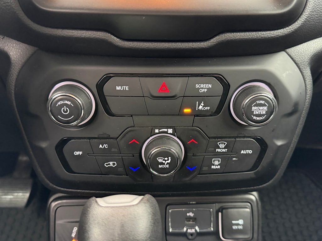 Thumbnail: 2023 Jeep Renegade - 23