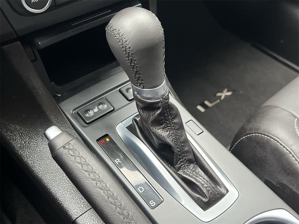 Thumbnail: 2020 Acura ILX - 16