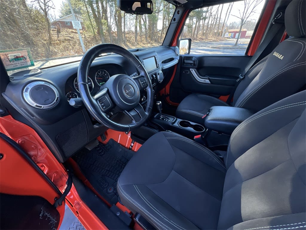 2015 Jeep Wrangler Unlimited Sahara 10