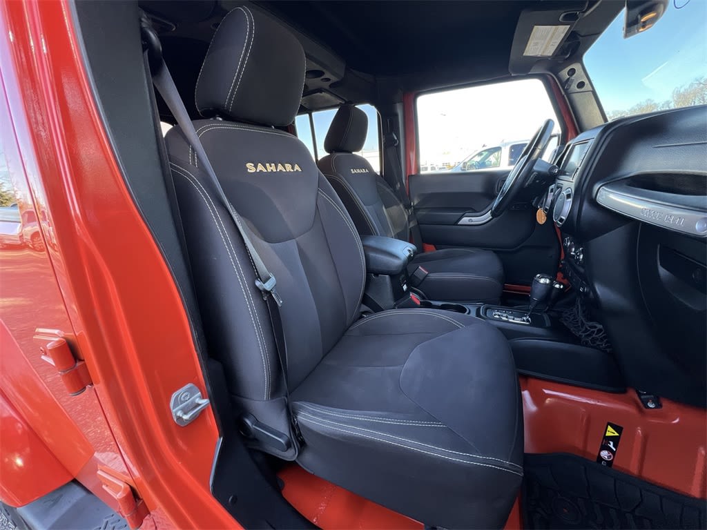 2015 Jeep Wrangler Unlimited Sahara 28