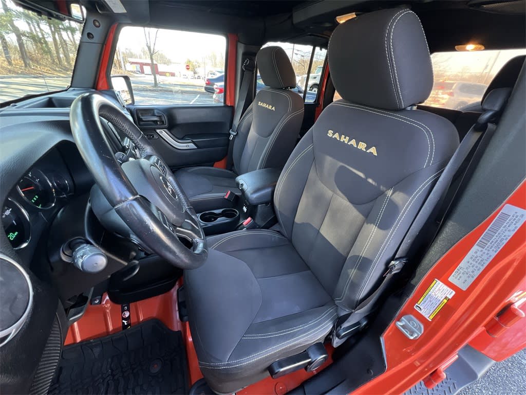 2015 Jeep Wrangler Unlimited Sahara 11
