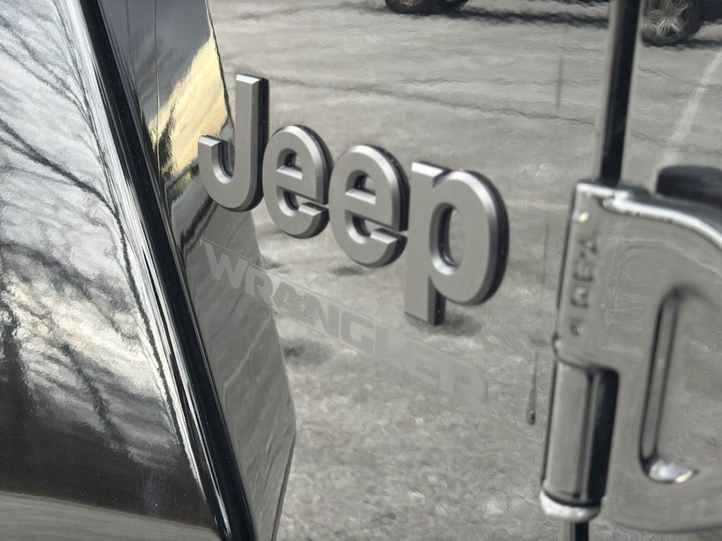 Thumbnail: 2023 Jeep Wrangler - 11