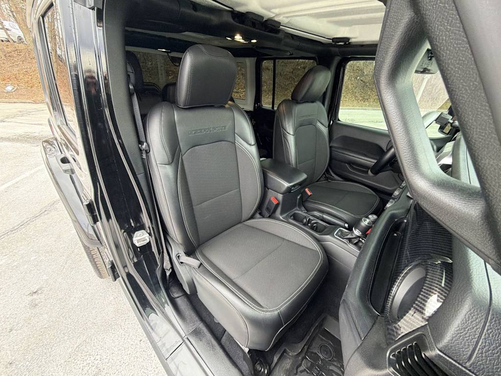 Thumbnail: 2023 Jeep Wrangler - 28