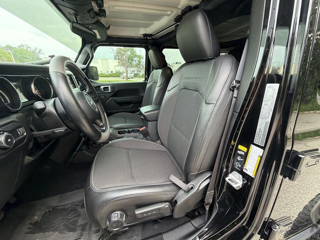 Thumbnail: 2023 Jeep Wrangler - 10