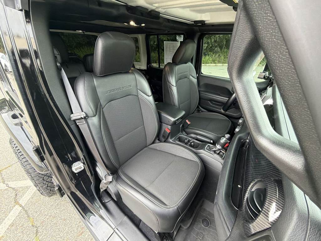 Thumbnail: 2023 Jeep Wrangler - 29