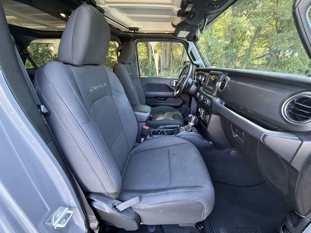 Thumbnail: 2021 Jeep Wrangler - 29