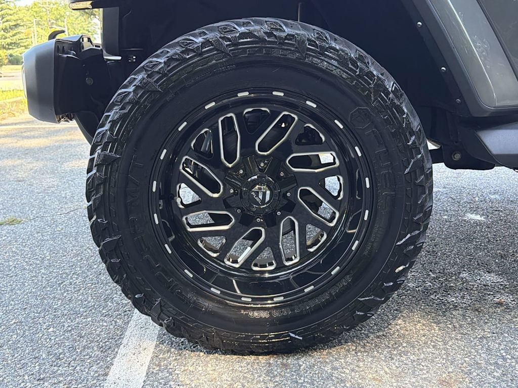 Thumbnail: 2021 Jeep Wrangler - 8
