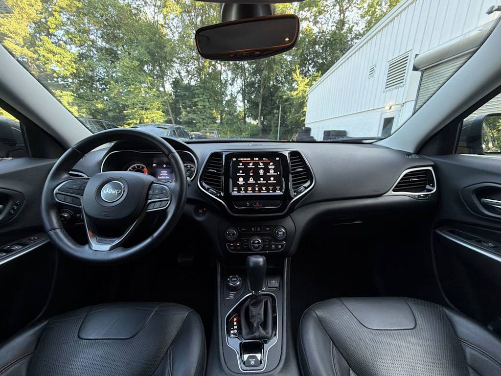 Thumbnail: 2019 Jeep Cherokee - 9