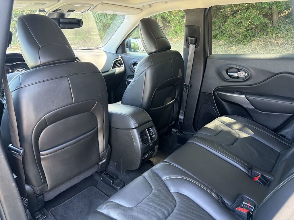 Thumbnail: 2021 Jeep Cherokee - 13
