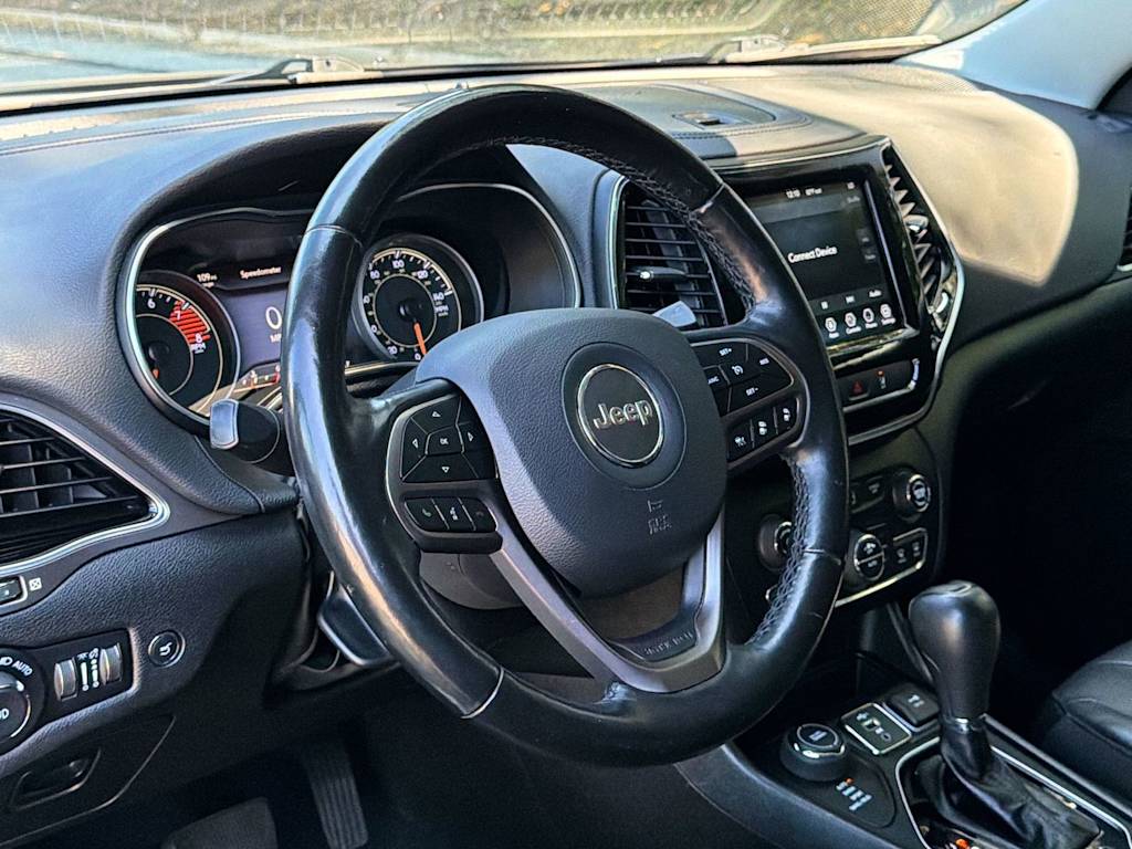 Thumbnail: 2021 Jeep Cherokee - 14