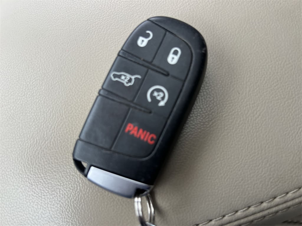 Thumbnail: 2015 Jeep Grand Cherokee - 19