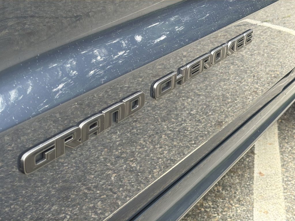 Thumbnail: 2020 Jeep Grand Cherokee - 7