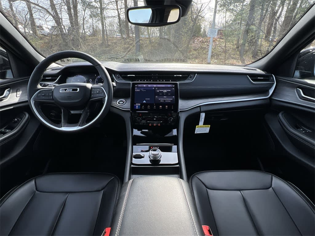 2024 Jeep Grand Cherokee Limited Edition 2