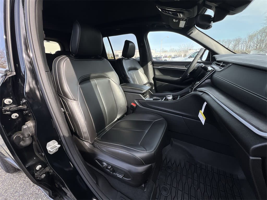 2024 Jeep Grand Cherokee Limited Edition 28