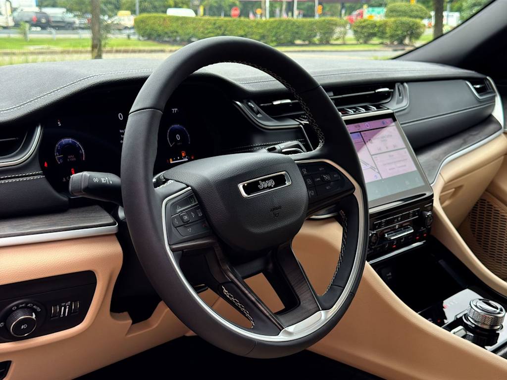 Thumbnail: 2025 Jeep Grand Cherokee - 14