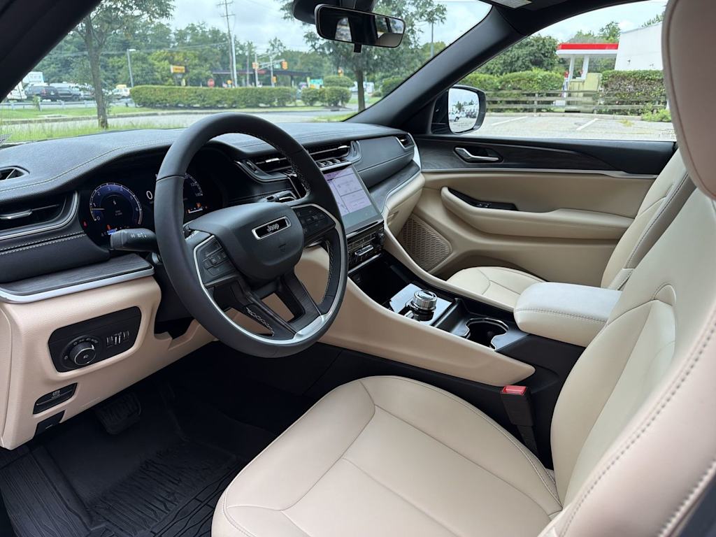 Thumbnail: 2025 Jeep Grand Cherokee - 2