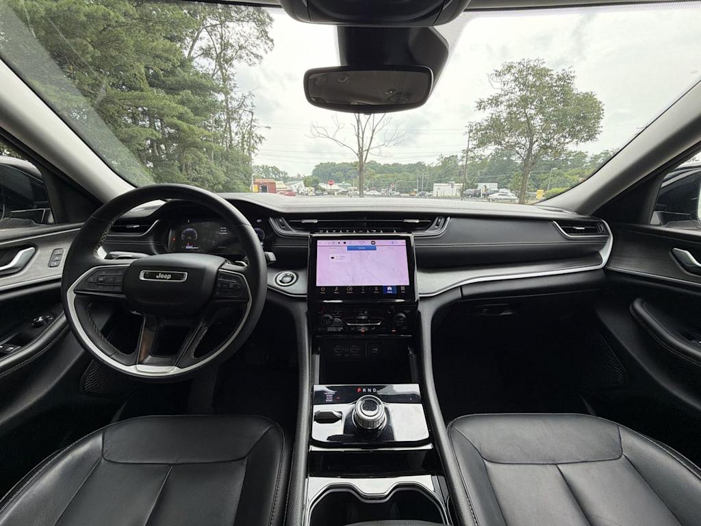 Thumbnail: 2023 Jeep Grand Cherokee - 10