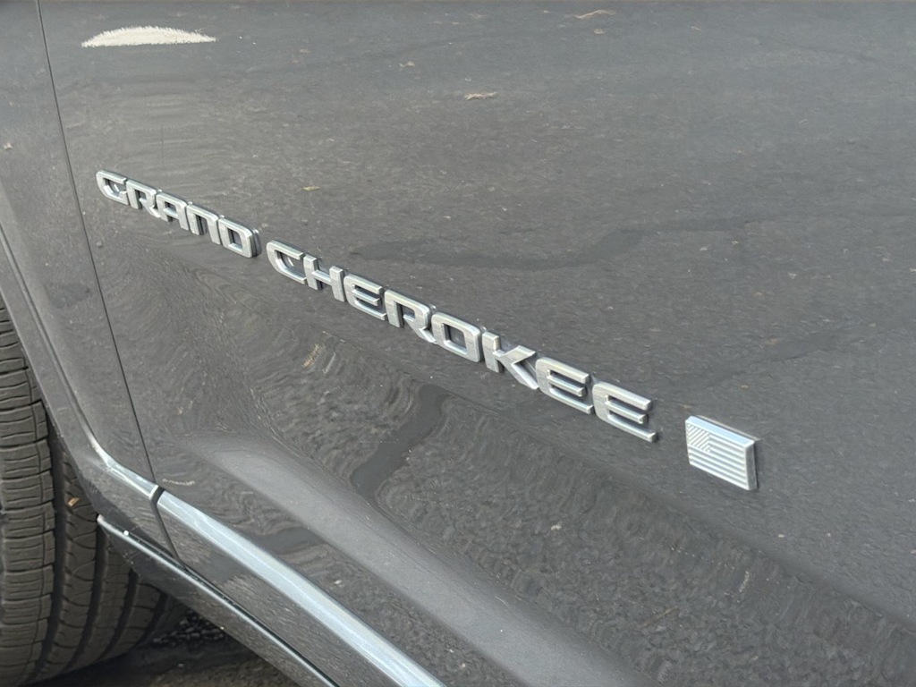 Thumbnail: 2023 Jeep Grand Cherokee - 7