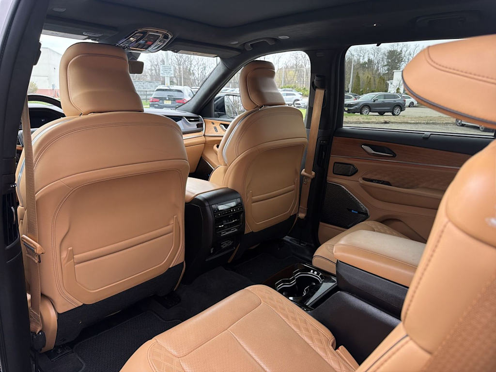 Thumbnail: 2022 Jeep Grand Cherokee L - 13