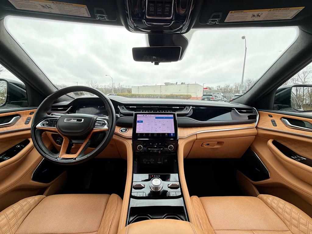 Thumbnail: 2022 Jeep Grand Cherokee L - 2