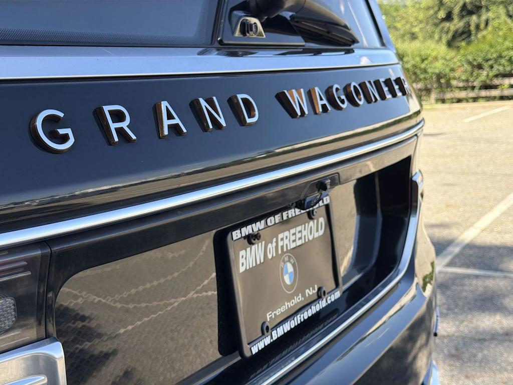 Thumbnail: 2022 Jeep Grand Wagoneer - 27