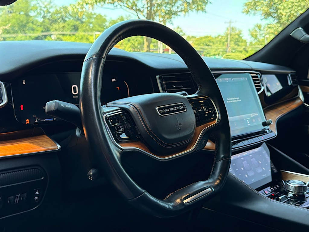 Thumbnail: 2022 Jeep Grand Wagoneer - 15