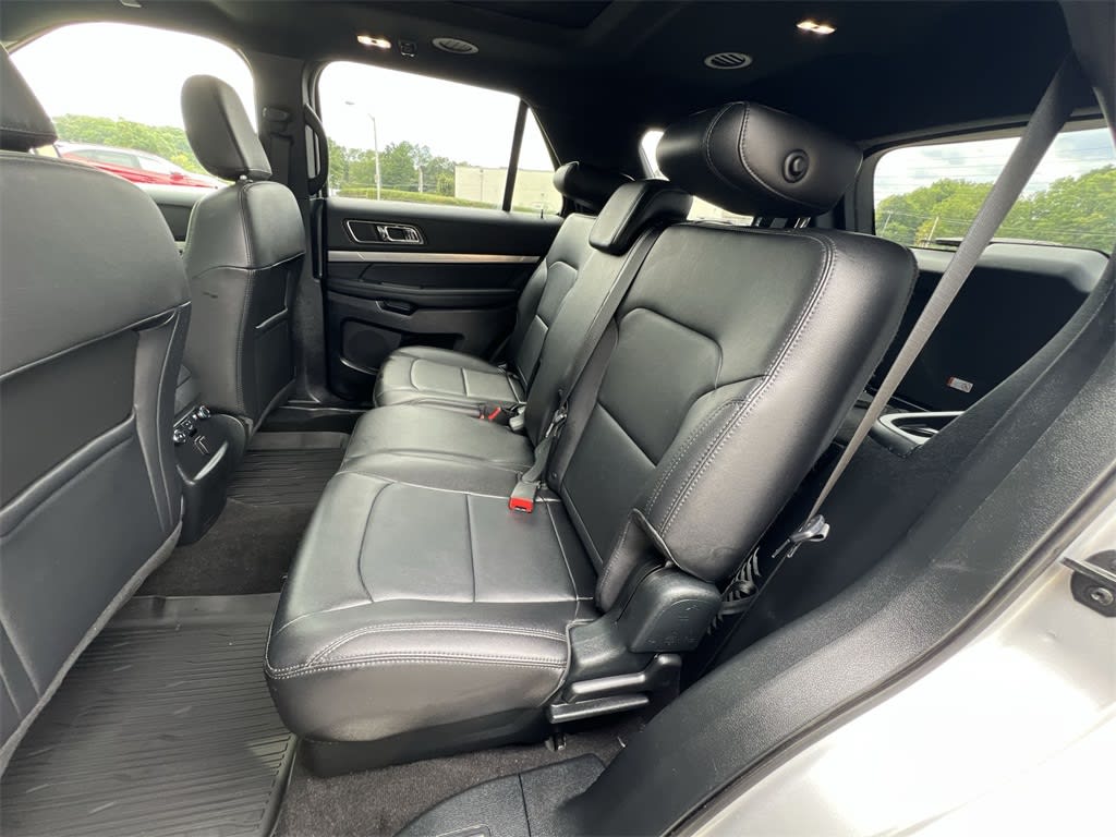 Thumbnail: 2018 Ford Explorer - 28