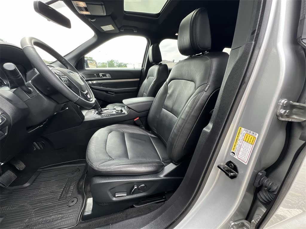 Thumbnail: 2018 Ford Explorer - 12