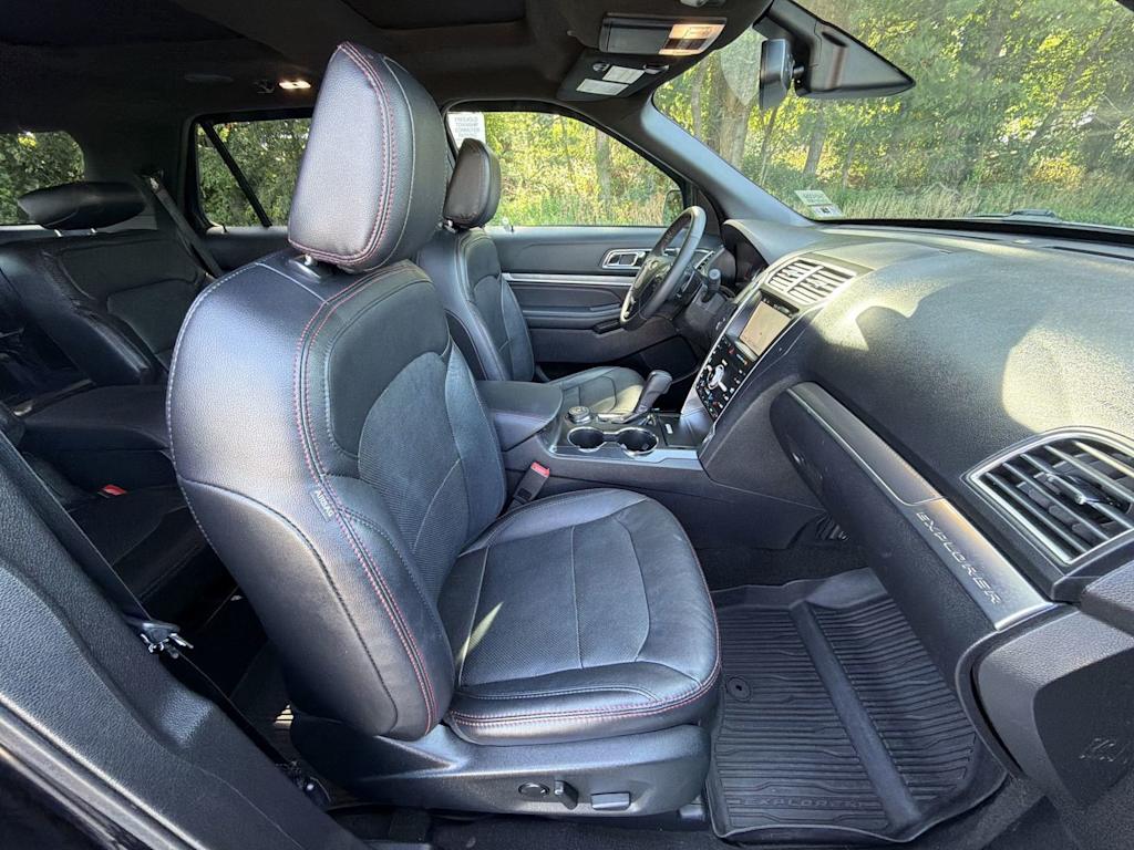 Thumbnail: 2019 Ford Explorer - 11