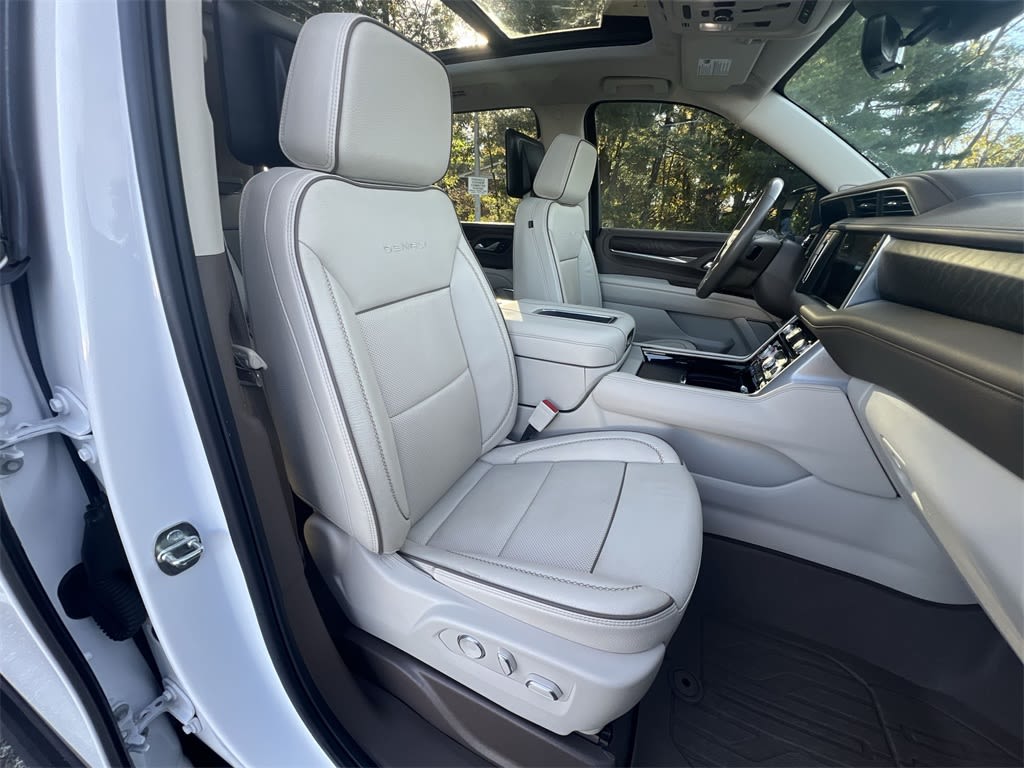 Thumbnail: 2023 GMC Yukon - 27