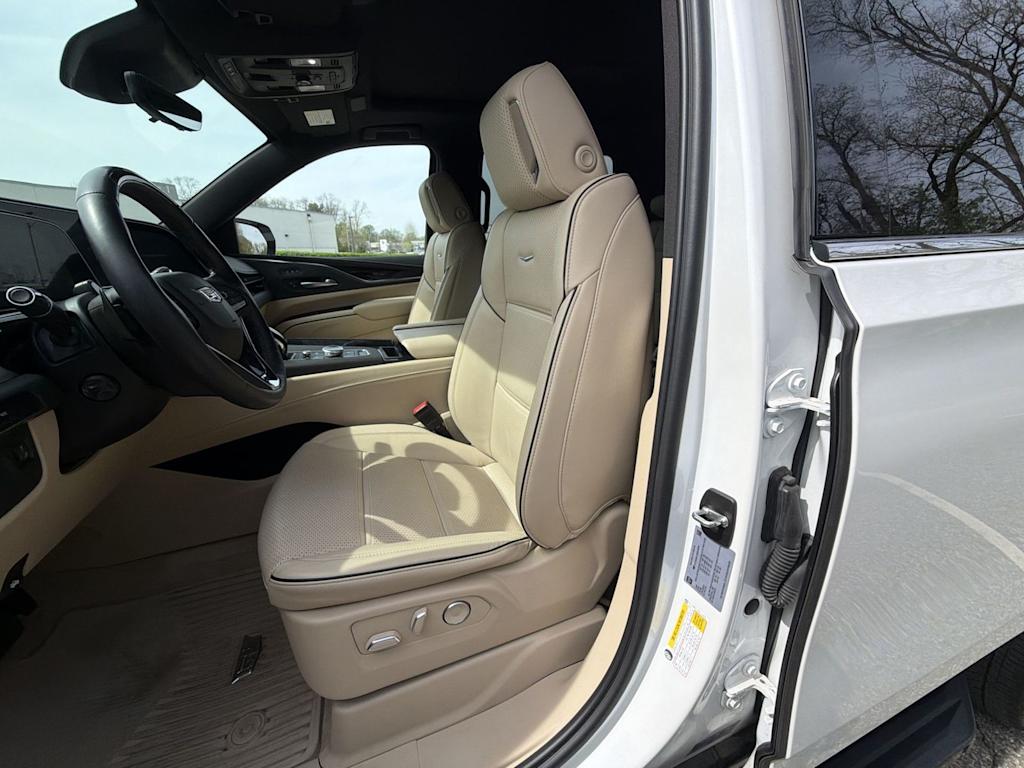 Thumbnail: 2024 Cadillac Escalade - 11